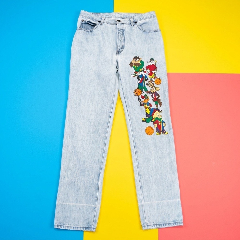 Vintage 1993 Looney Tunes Jeans 32x33 Novel Teez Basketball 90s Light Wash